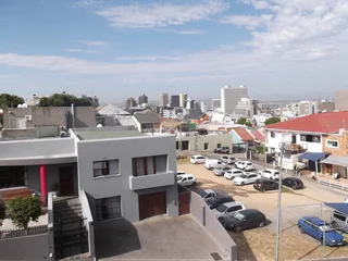 Tamboerskloof, oversized 1 bed flat, balcony, osp (Hillpark)