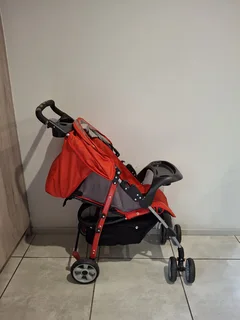 Stroller - Ad posted by Babalwa Sinayigo