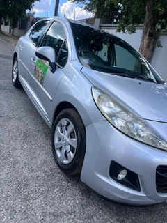 2012 Peugeot 207 Hatchback