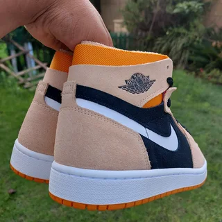 Air Jordan 1 High CMFT ZOOM