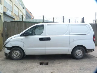 Hyundai H-1 GL CVVT 2.5 AT D4CB - 2014 SPARESBOYZ STRIPPING FOR SPARES