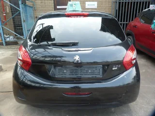 Peugeot 208 1.6 Manual 10JB - 2014 SPARESBOYZ STRIPPING FOR SPARES