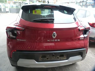Renault Kiger 1.0T Manual HRA - 2022 SPARESBOYZ STRIPPING FOR SPARES
