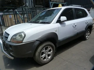 Hyundai Tucson 2.0 Manual G4GC - 2009 SPARESBOYZ STRIPPING FOR SPARES