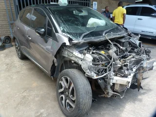 Renault Captur 1.2T AT H5F - 2015 SPARESBOYZ STRIPPING FOR SPARES
