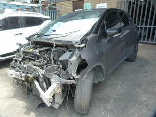 Renault Captur 1.2T AT H5F - 2015 SPARESBOYZ STRIPPING FOR SPARES