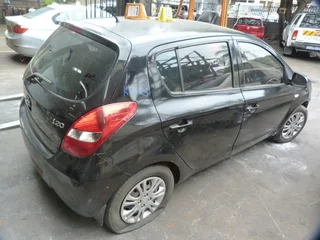 Hyundai i10 1.1 GLS  Manual G4HG - 2016 SPARESBOYZ STRIPPING FOR SPARES