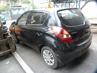 Hyundai i10 1.1 GLS  Manual G4HG - 2016 SPARESBOYZ STRIPPING FOR SPARES