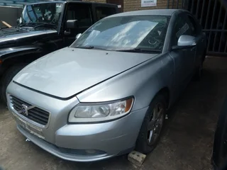 Volvo S40 Powershift 2.0 AT - 2010 SPARESBOYZ STRIPPING FOR SPARES
