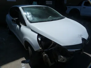 2015 Renault Clio IV 900T Manual H4BB -  SPARESBOYZ STRIPPING FOR SPARES