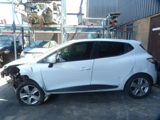 2015 Renault Clio IV 900T Manual H4BB -  SPARESBOYZ STRIPPING FOR SPARES