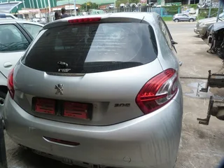 Peugeot 208 1.2 Manual 10B - 2014 SPARESBOYZ STRIPPING FOR SPARES