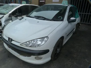 Peugeot 206 1.4 HDI Diesel 10FD - 2006 SPARESBOYZ STRIPPING FOR SPARES