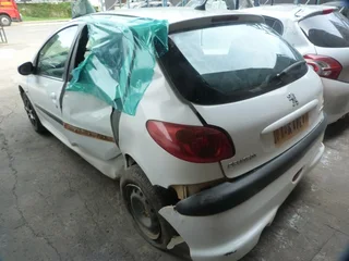 Peugeot 206 1.4 HDI Diesel 10FD - 2006 SPARESBOYZ STRIPPING FOR SPARES
