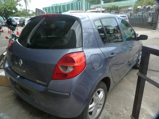 Renault Clio III 1.6 16V Manual K4M - 2006 SPARESBOYZ STRIPPING FOR SPARES