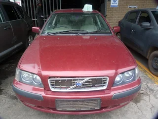 Volvo S40 T4 2.0 Manual By204t - 2003 Sparesboyz Stripping For Spares