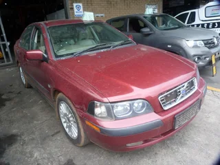 Volvo S40 T4 2.0 Manual BY204T - 2003 SPARESBOYZ STRIPPING FOR SPARES