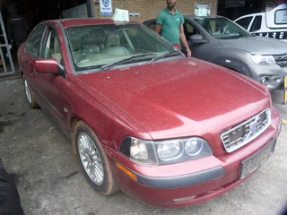 Volvo S40 T4 2.0 Manual BY204T - 2003 SPARESBOYZ STRIPPING FOR SPARES