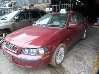 Volvo S40 T4 2.0 Manual BY204T - 2003 SPARESBOYZ STRIPPING FOR SPARES
