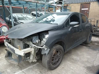 Renault Sandero 1.6 Manual - 2011 SPARESBOYZ STRIPPING FOR SPARES