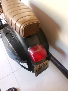 VESPA COCKTAIL BAR UNIT AND BAR STOOL