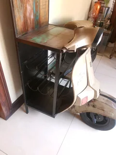 VESPA COCKTAIL BAR UNIT AND BAR STOOL