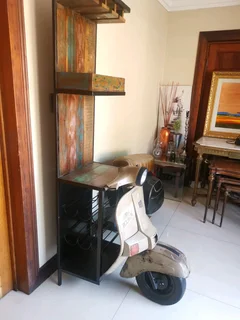 VESPA COCKTAIL BAR UNIT AND BAR STOOL