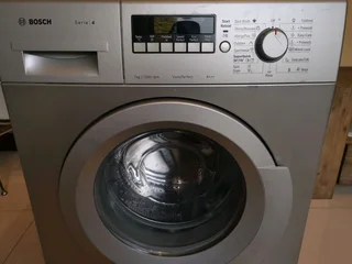 Serie | 4 Frontloader Washing Machine 7 kg silver inox, 1200 rpm
