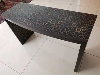 Console/Desk/Server plus a matching side table.