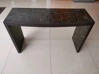 Console/Desk/Server plus a matching side table.