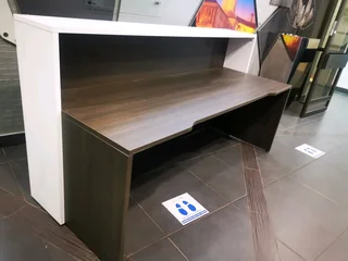 Reception desk in exceptional condition