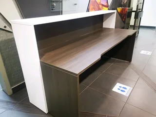 Reception desk in exceptional condition