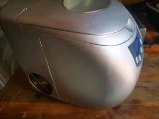 Princess Ice Cube Maker Machine