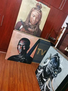 Stunning Caroline Bosch prints on stretched canvas. Dimensions 1/1.10