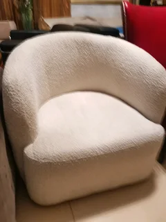 Stunning new design cream arm chair/sofa