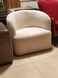 Stunning new design cream arm chair/sofa