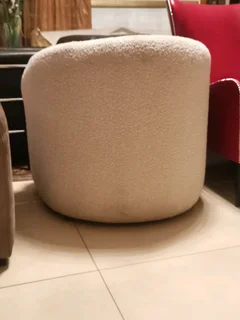 Stunning new design cream arm chair/sofa