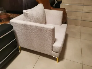 Stunning new design cream arm chair/sofa