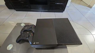 55&#34; 4k Smart TV , Xbox 360 and speakers