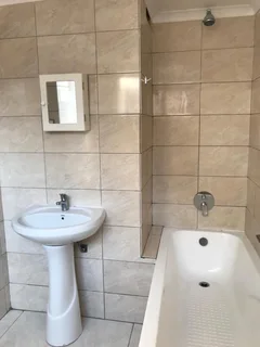 1 Bedroom Granny flat with Aircon available for Rental in Umbilo R6000