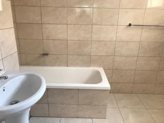 1 Bedroom Granny flat with Aircon available for Rental in Umbilo R6000