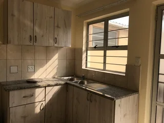 1 Bedroom Granny flat with Aircon available for Rental in Umbilo R6000