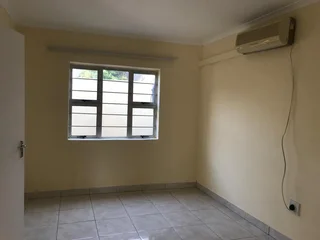 1 Bedroom Granny flat with Aircon available for Rental in Umbilo R6000