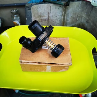 Car Engine Coolant Thermostat for BMW F45 X1 X2 Mini 220I 225I B38 B48 11518601366 11518623