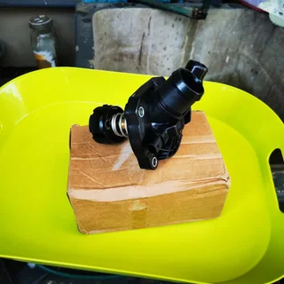 Car Engine Coolant Thermostat for BMW F45 X1 X2 Mini 220I 225I B38 B48 11518601366 11518623