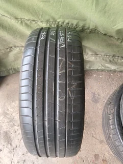 225/40/19 Pirelli Runflat