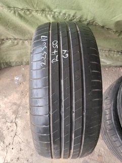 225/50/17 Tyre