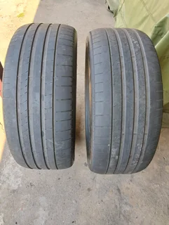 275/40/22 Pirelli Runflats