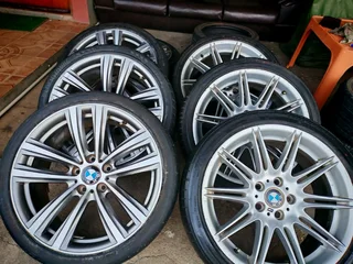 2 sets of 19inch BMW  oem mags with tyres