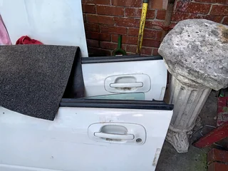 2002 Subaru Impreza wagon 2.5 breaking up for spares leftside doors 0829598214